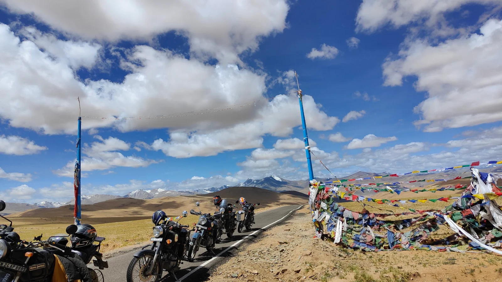 Dramatic Himalayan mountain scenery